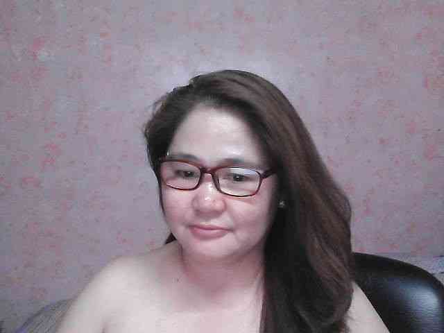 NICEtitspinay webcam