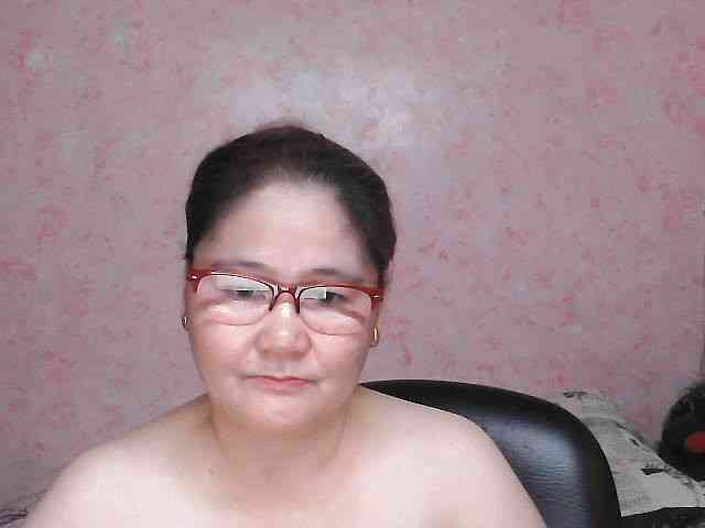 NICEtitspinay webcam