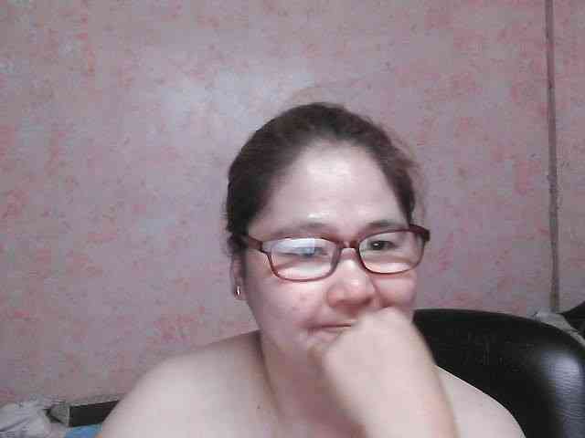 NICEtitspinay webcam