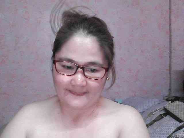 NICEtitspinay webcam