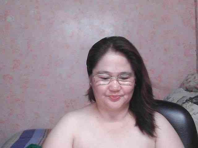 NICEtitspinay webcam