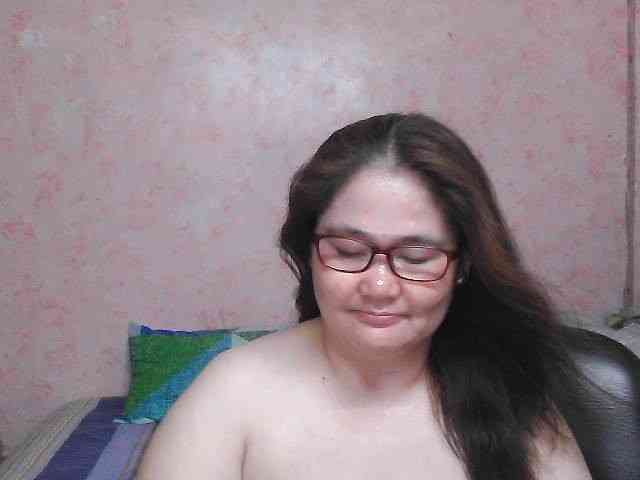 NICEtitspinay webcam