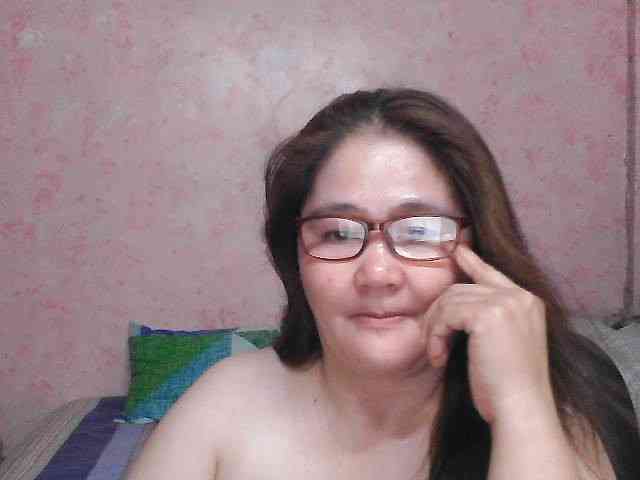 NICEtitspinay webcam