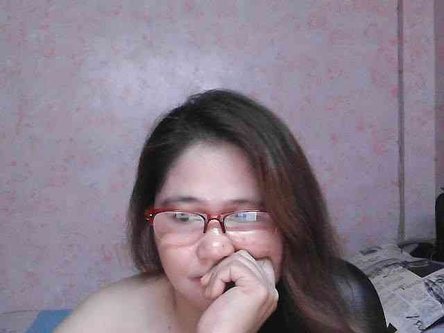 NICEtitspinay webcam