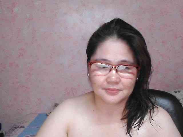 NICEtitspinay webcam