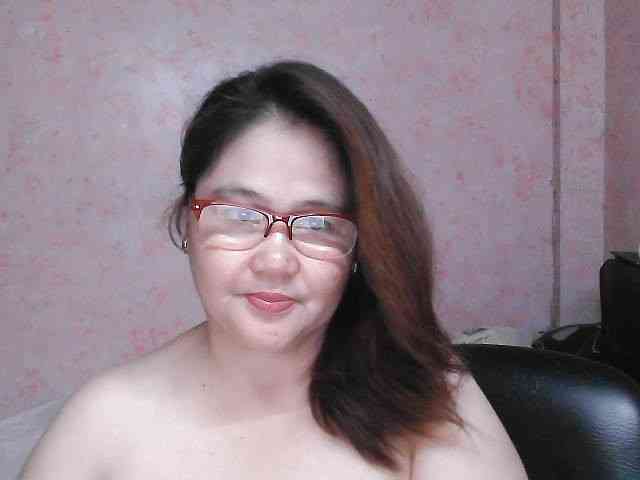 NICEtitspinay webcam