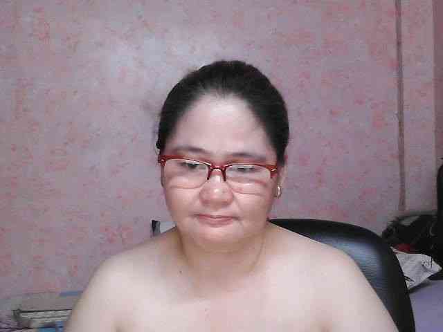 NICEtitspinay webcam