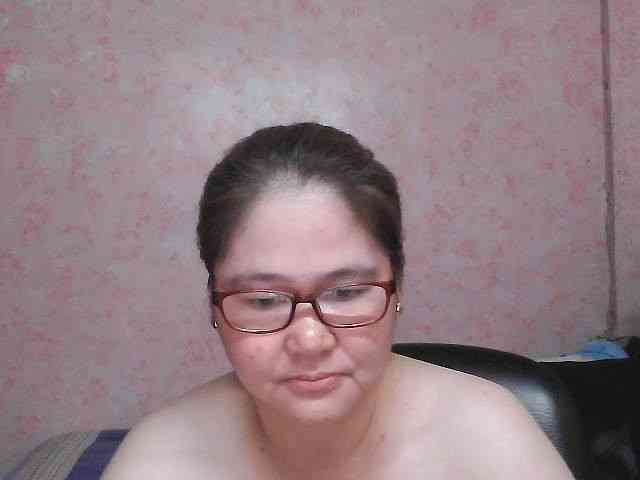 NICEtitspinay webcam