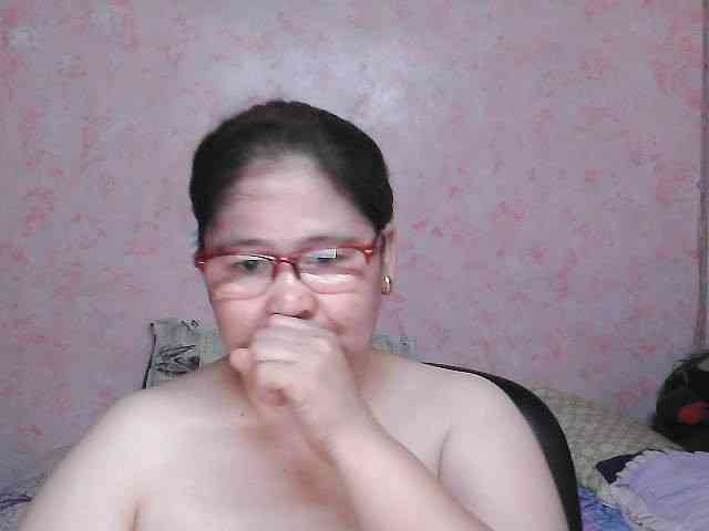 NICEtitspinay webcam