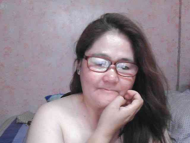 NICEtitspinay webcam