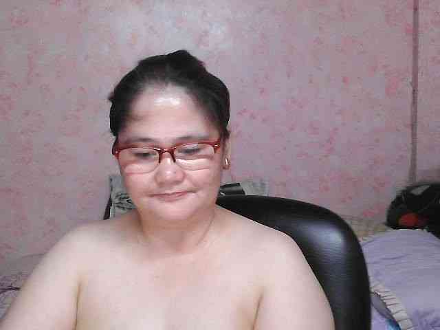 NICEtitspinay webcam