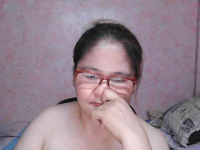 NICEtitspinay webcam