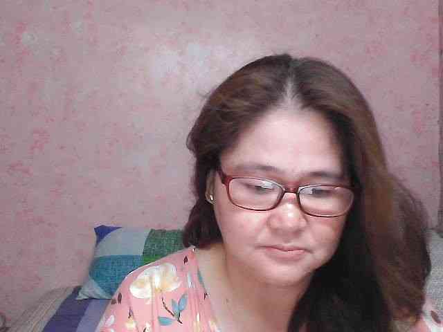 NICEtitspinay webcam