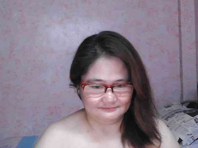 NICEtitspinay webcam