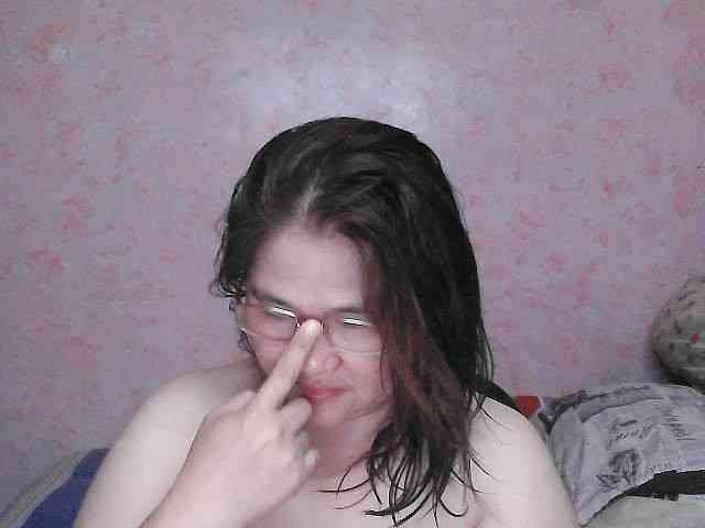 NICEtitspinay webcam