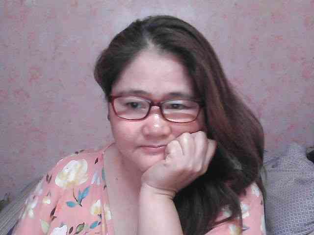 NICEtitspinay webcam