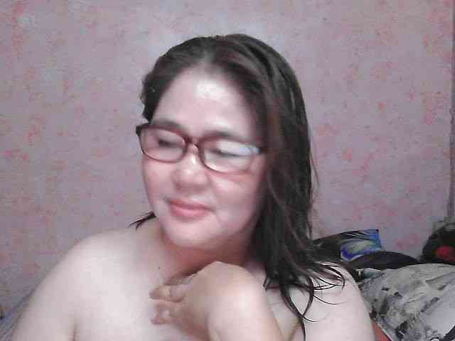 NICEtitspinay webcam