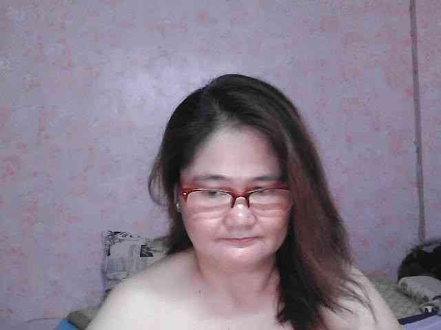 NICEtitspinay webcam