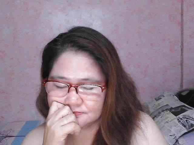 NICEtitspinay webcam