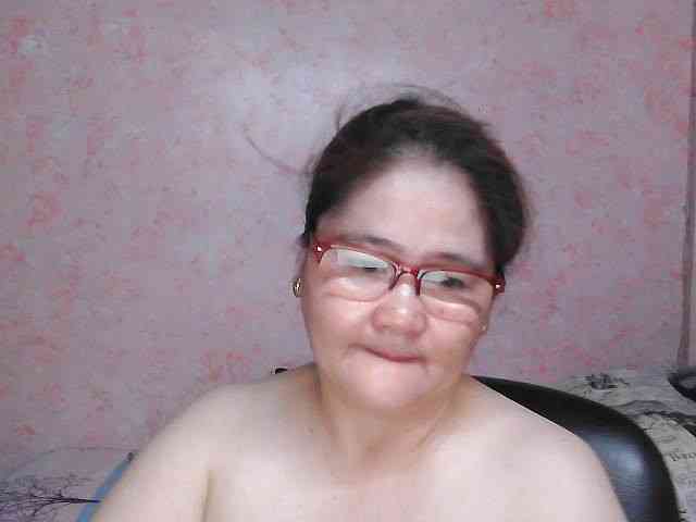 NICEtitspinay webcam