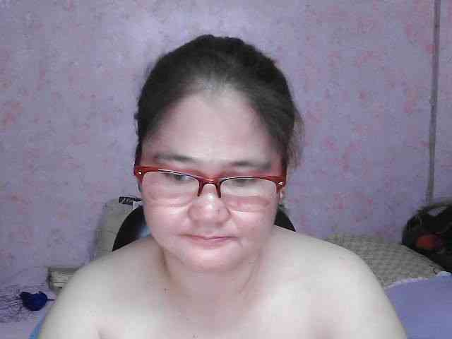 NICEtitspinay webcam