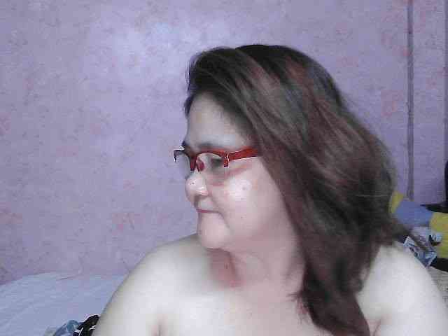 NICEtitspinay webcam