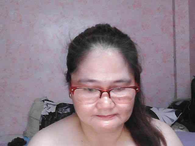 NICEtitspinay webcam