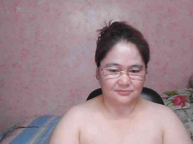 NICEtitspinay webcam