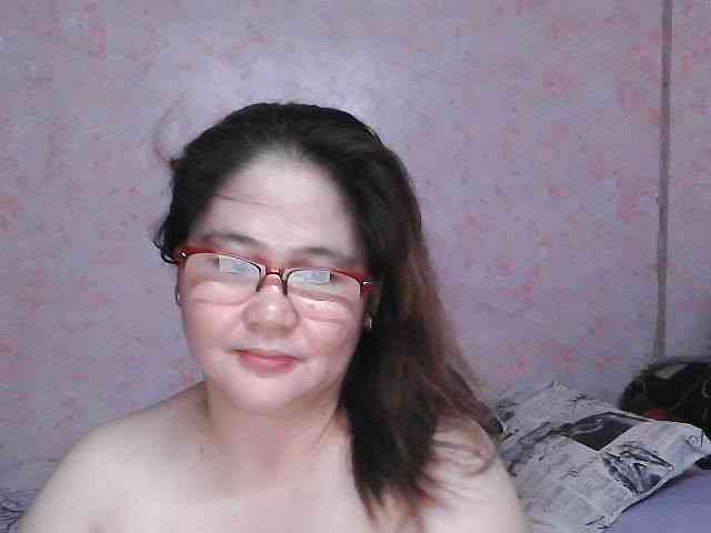 NICEtitspinay webcam