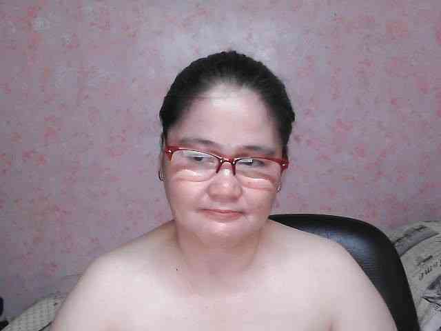 NICEtitspinay webcam