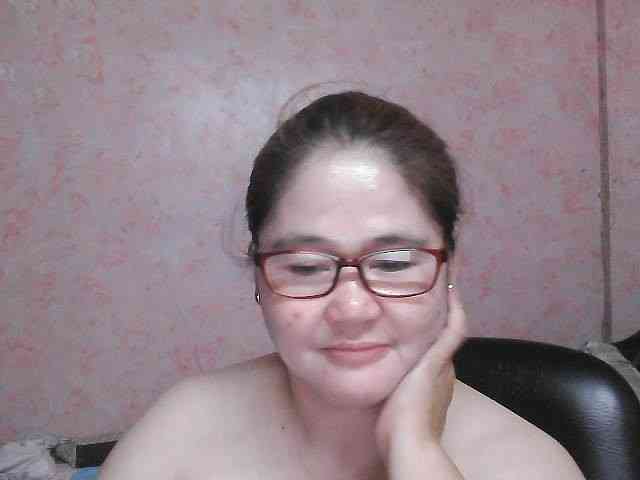 NICEtitspinay webcam