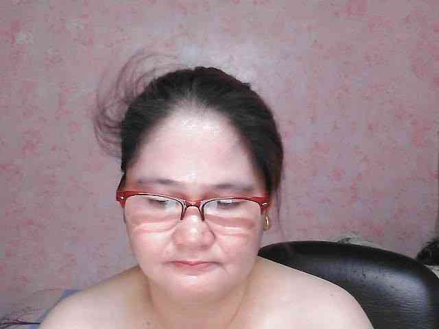 NICEtitspinay webcam