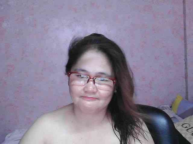 NICEtitspinay webcam