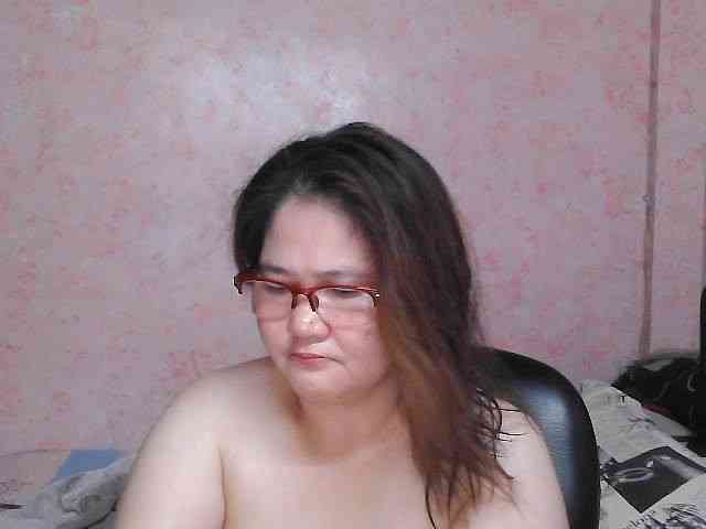 NICEtitspinay webcam