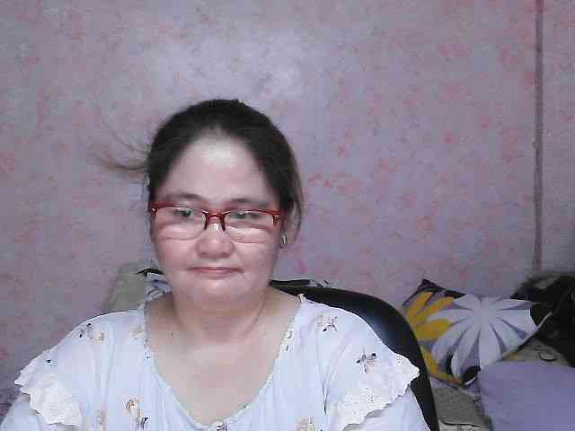 NICEtitspinay webcam