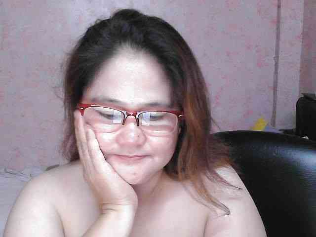 NICEtitspinay webcam