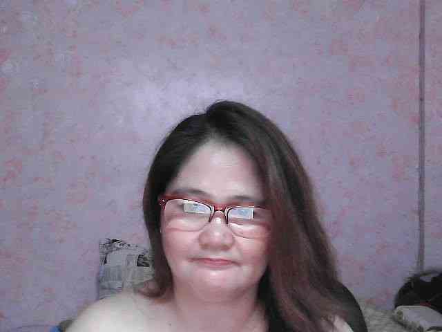 NICEtitspinay webcam