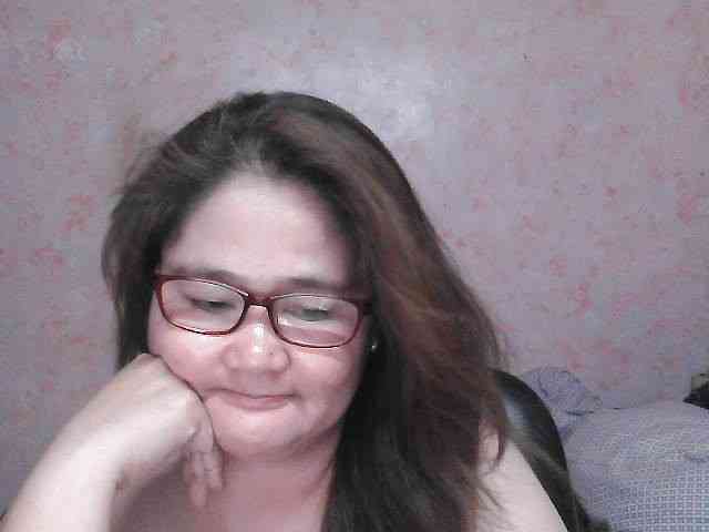 NICEtitspinay webcam