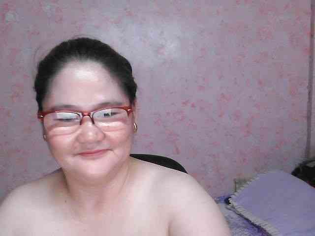 NICEtitspinay webcam