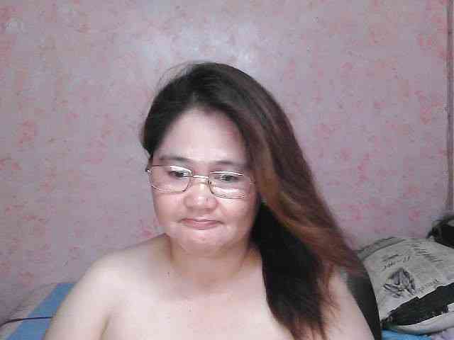 NICEtitspinay webcam