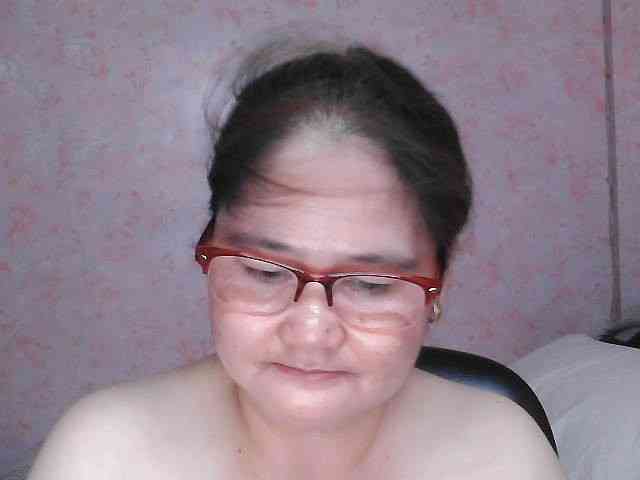 NICEtitspinay webcam