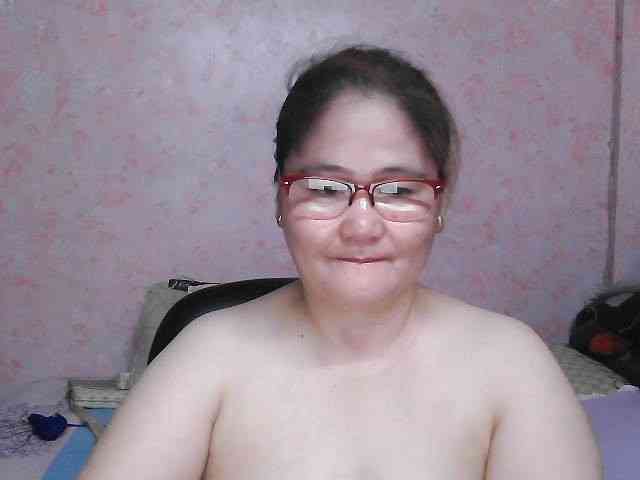 NICEtitspinay webcam