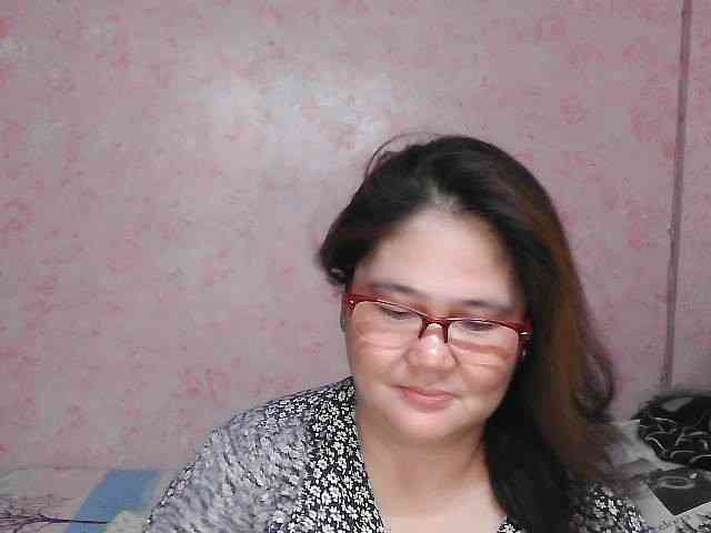 NICEtitspinay webcam