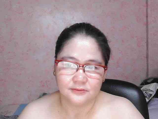 NICEtitspinay webcam