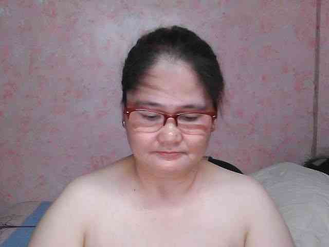 NICEtitspinay webcam