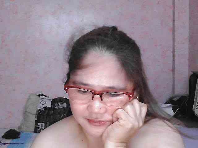 NICEtitspinay webcam