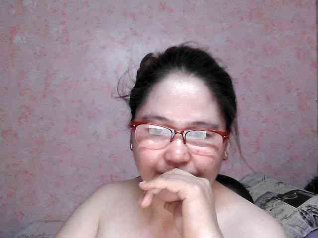 NICEtitspinay webcam