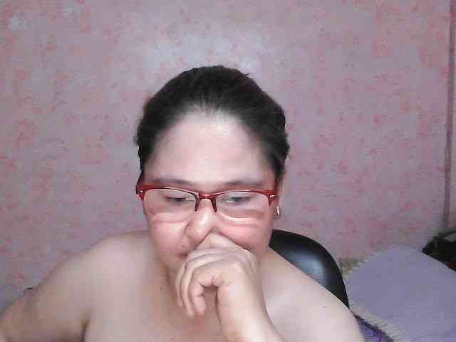 NICEtitspinay webcam