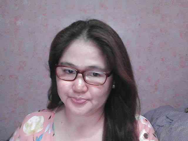 NICEtitspinay webcam