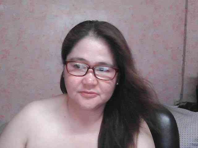 NICEtitspinay webcam